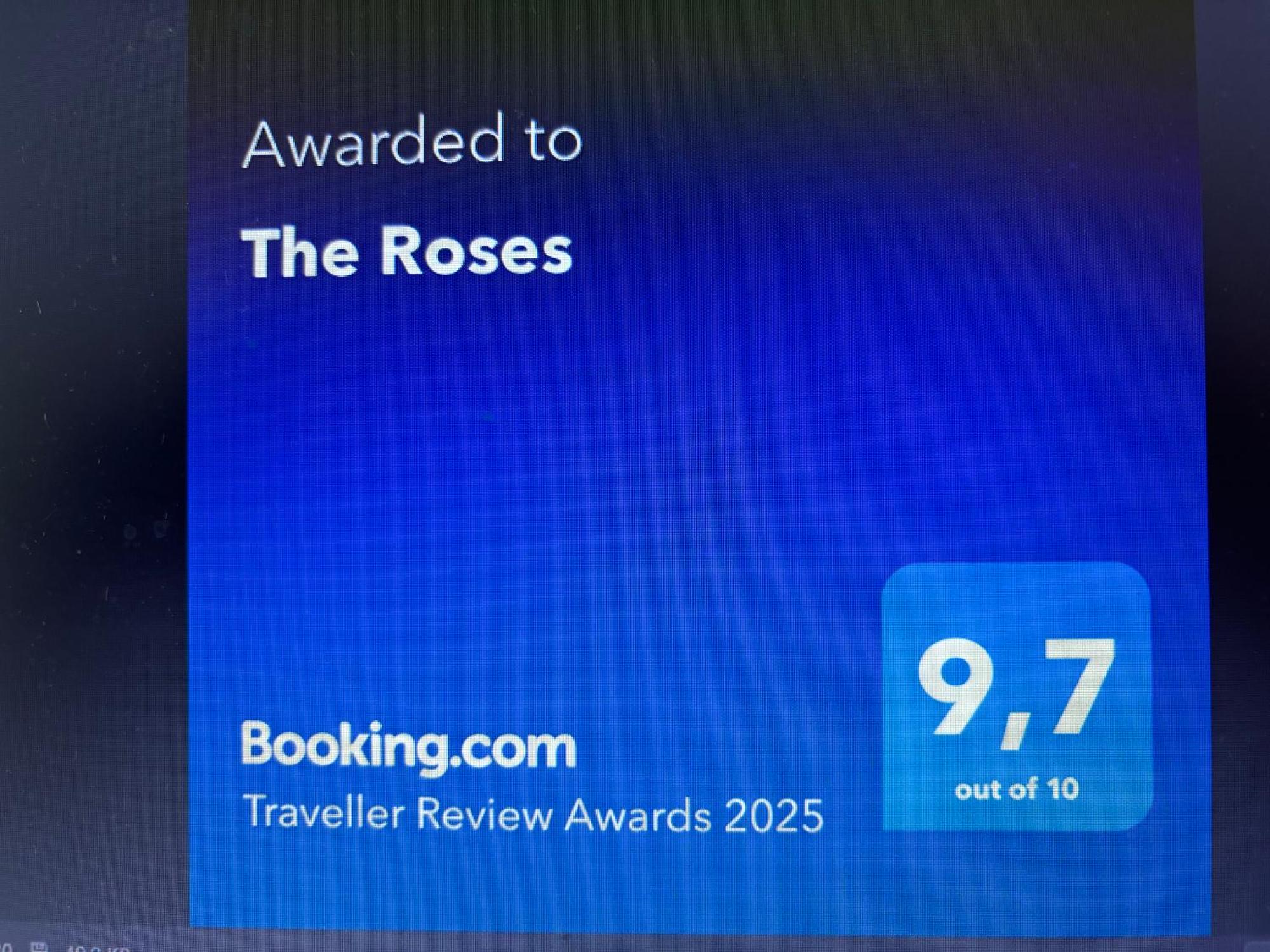 Homestay The Roses *